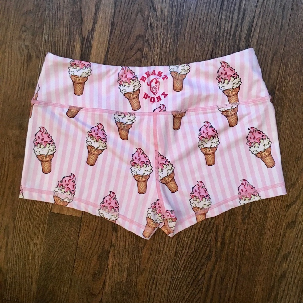 Beast Worx, Fleo style shorts, pink ice cream, M